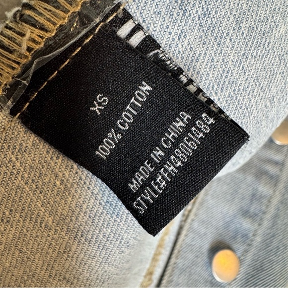 Fashion Nova Life Of Sin Faux Leather Patch Denim Jacket Light Wash Size XS - Picture 14 of 14